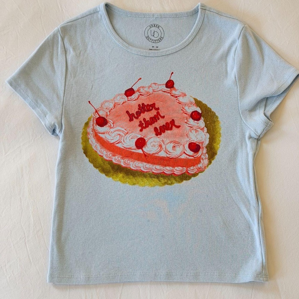 Urban Outfitters Hotter Than Ever Cake Baby Tee Blue Pink Heart Graphic Top M